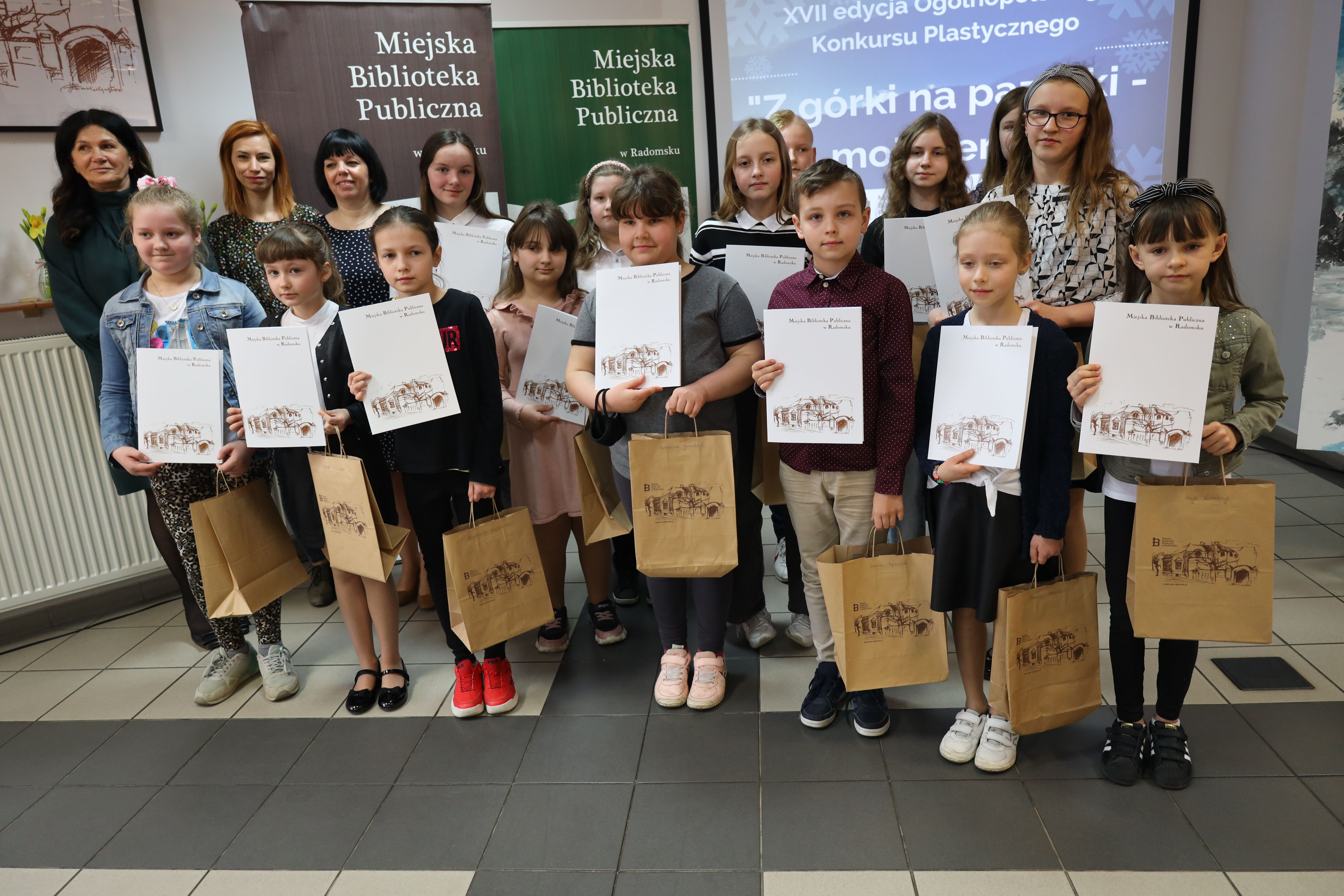 Laureaci konkursu "Z górki na pazurki - moje ferie" nagrodzeni