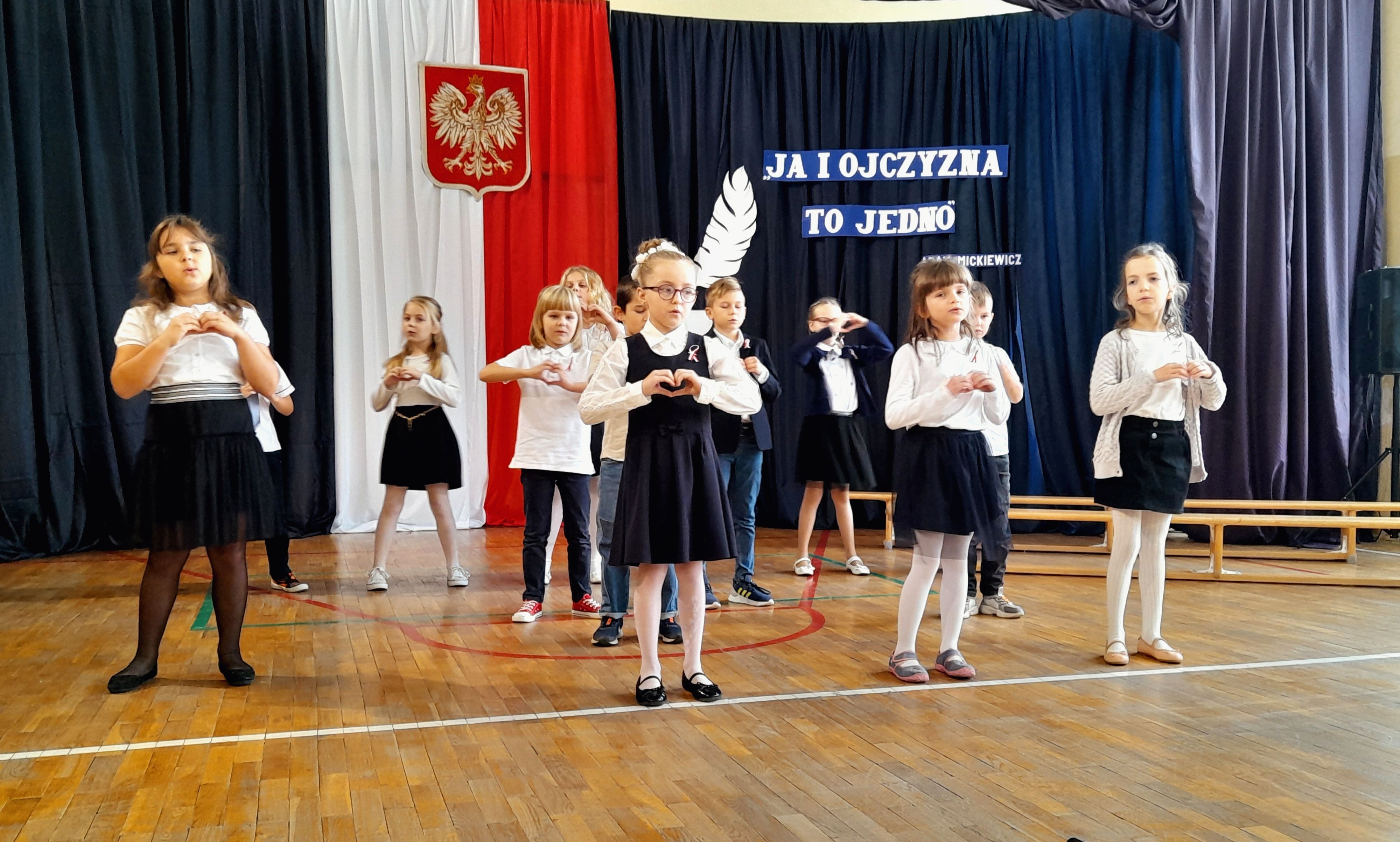 Ślubowanie klas pierwszych i obchody Święta Niepodległości w PSP nr 5