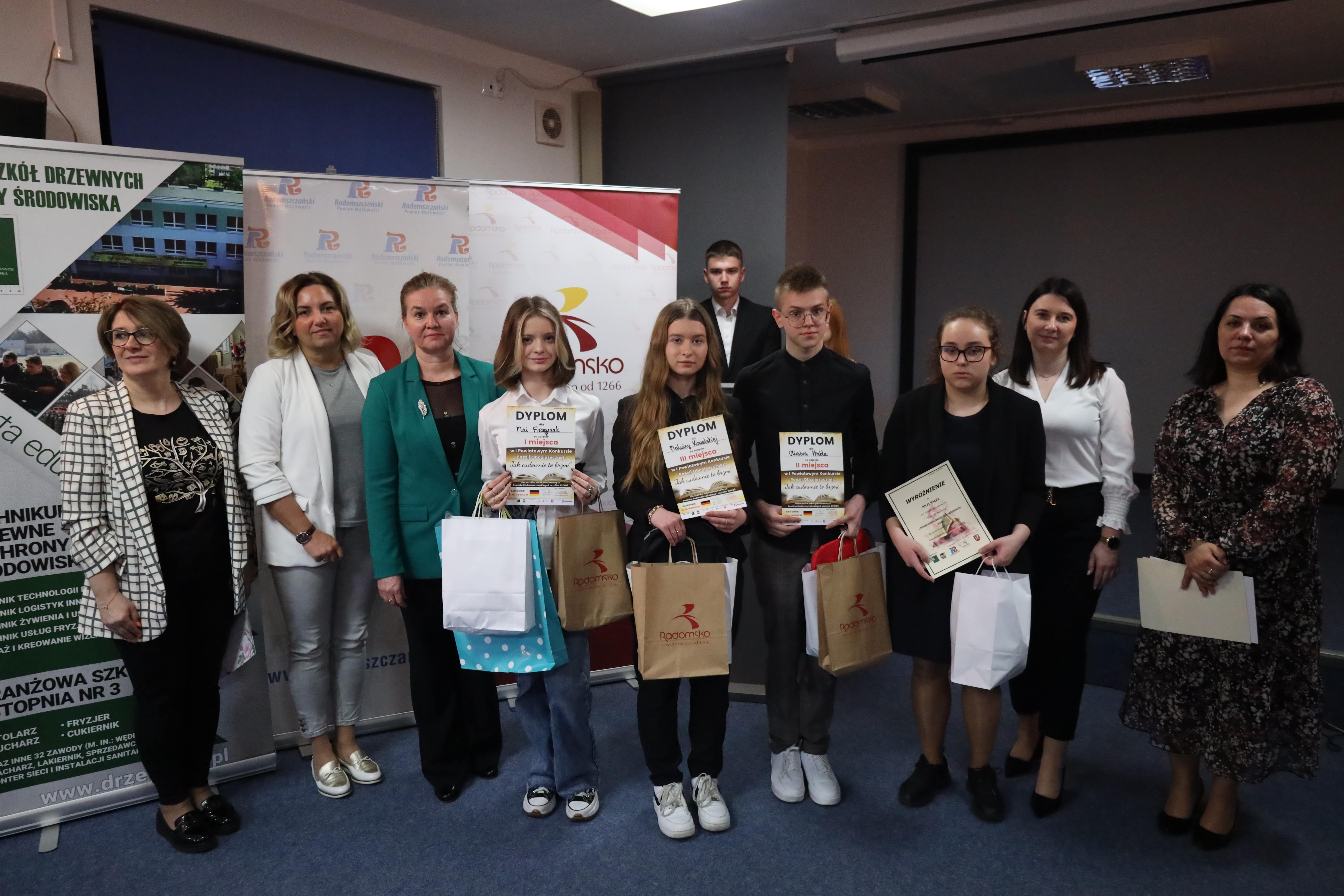 Poezja obcojęzyczna - jak cudownie to brzmi