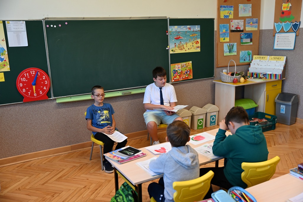 Ogólnopolski Dzień Głośnego Czytania w PSP nr 4 w Radomsku