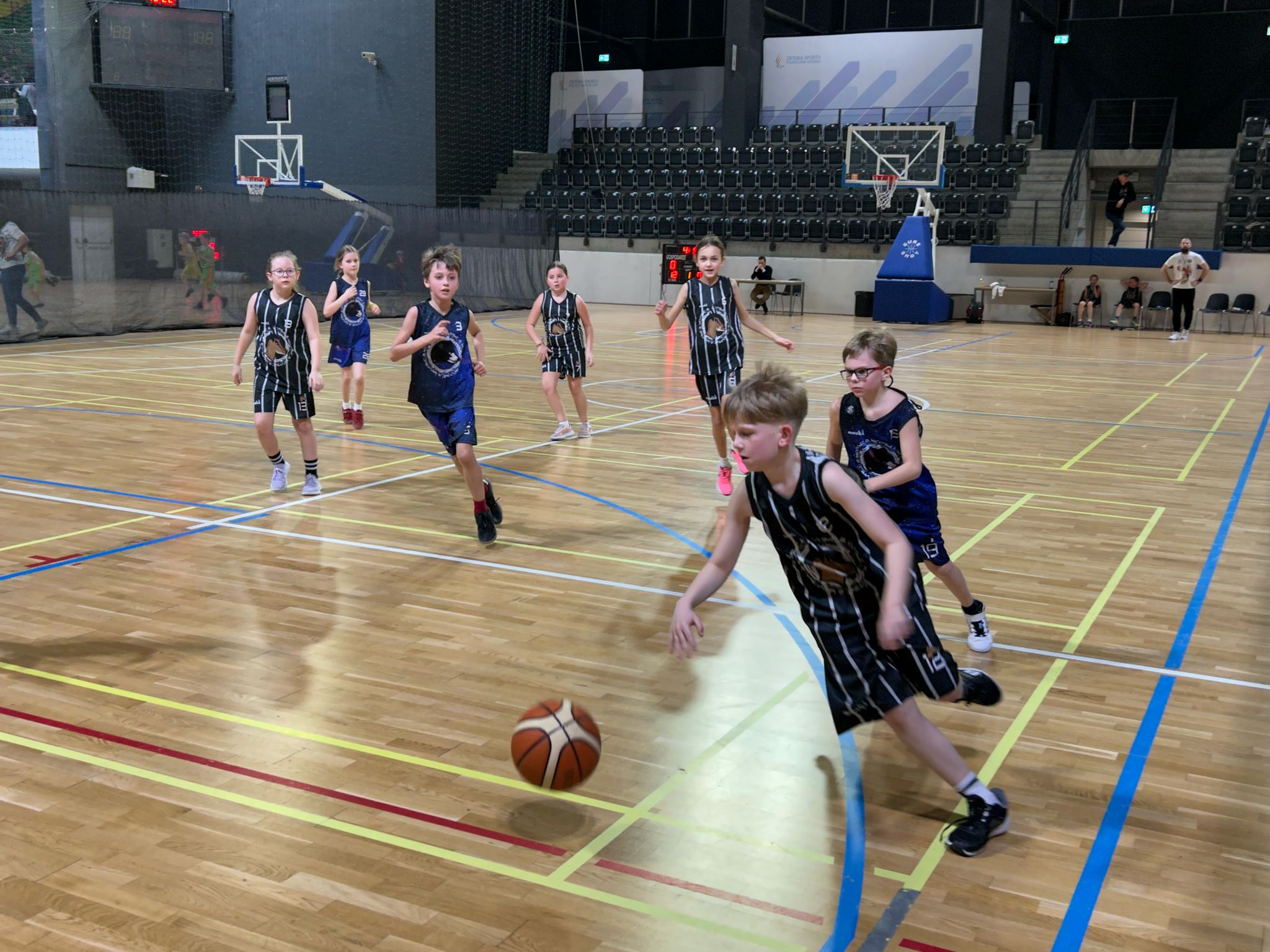 Młodzi koszykarze UKKS Radomsko na kolejnym turnieju Mini Basket Ligi