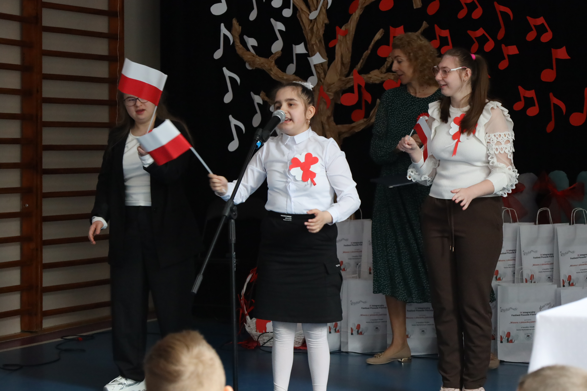 „Wiosna z Piosenką Patriotyczną” – radość, muzyka i wspólne świętowanie