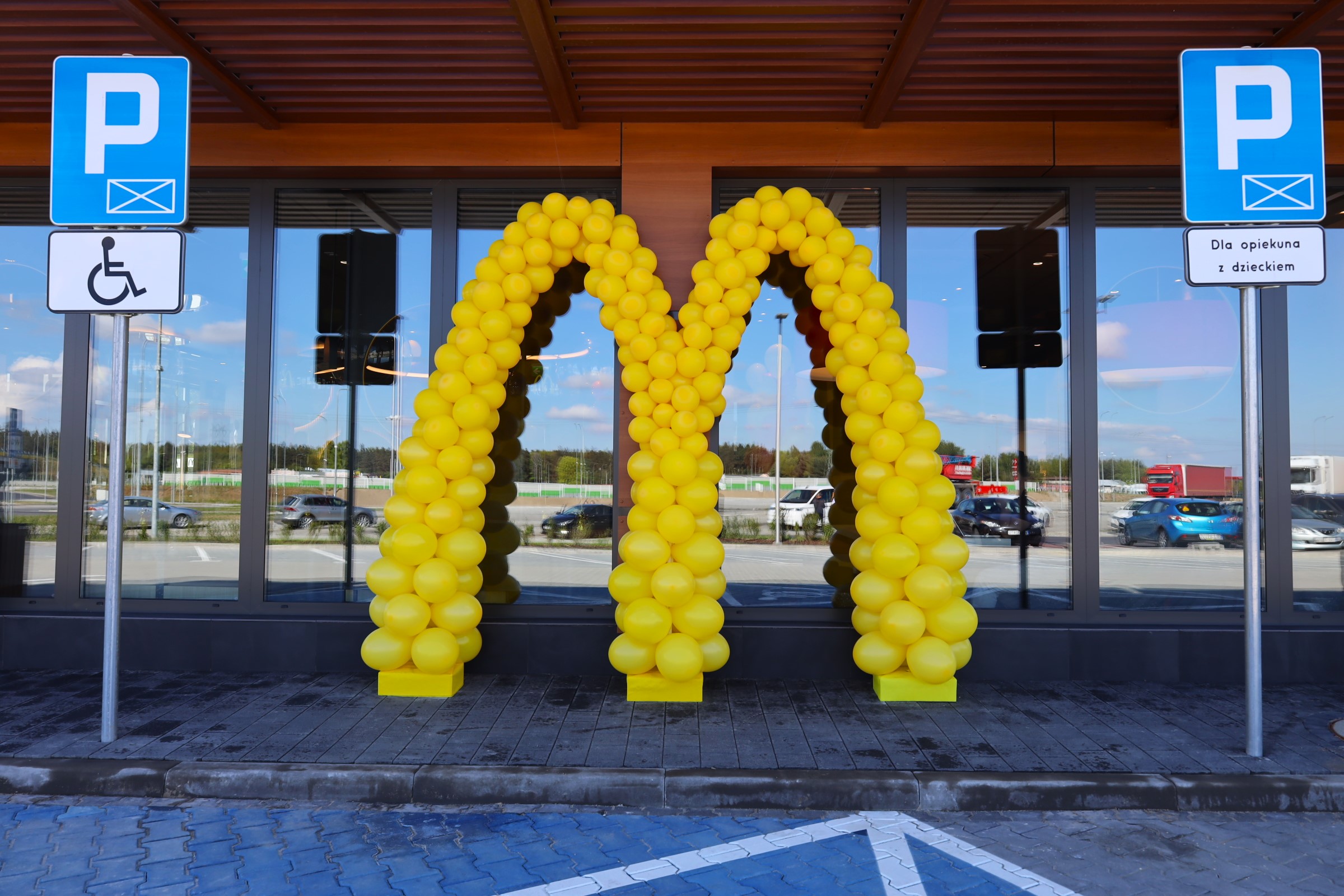 McDonald’s bliżej Radomska – dwie nowe restauracje już otwarte, trzecia wkrótce w mieście