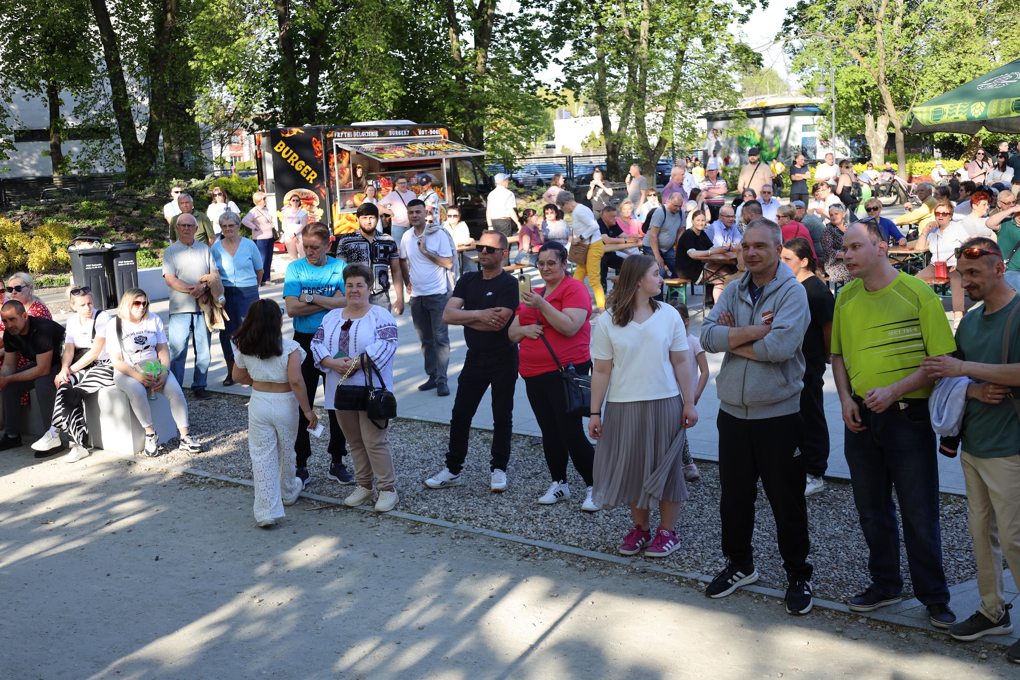 Przystanek Food Truck Radomsko: Dwa dni dobrej zabawy w rytmie muzyki i street foodu 